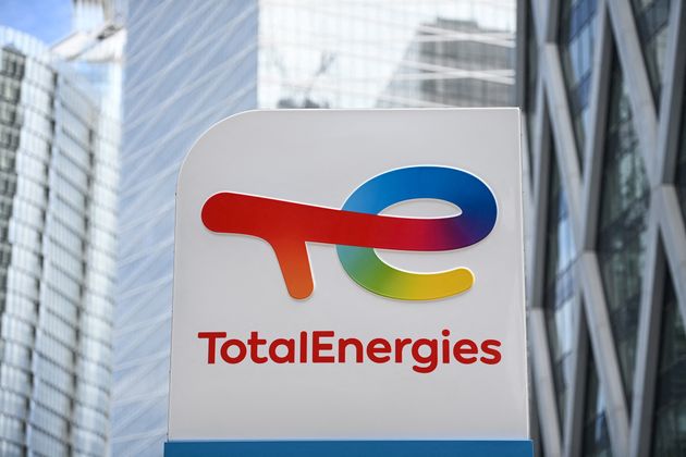 Le nouveau logo TotalEnergies dévoilé à La Défense, le 28 mai