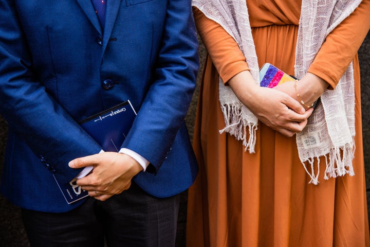 一橋穂さん(左)と武田八重さん(2021年3月26日)