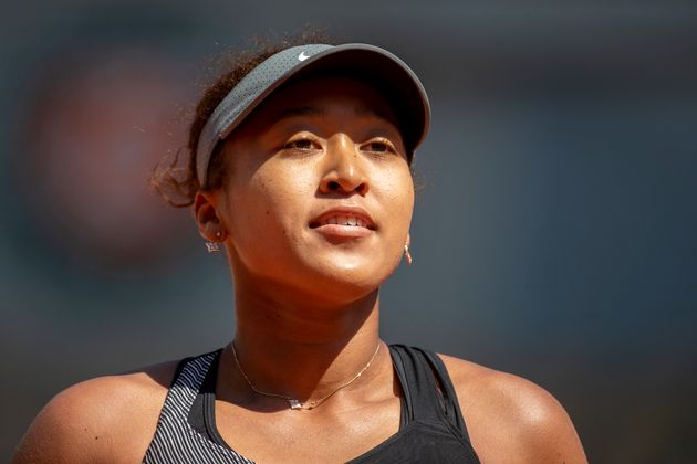 Naomi Osaka sur le court Philippe-Chatrier lors de son 1er tour à Roland-Garros le 30 mai 2021, à Paris. 