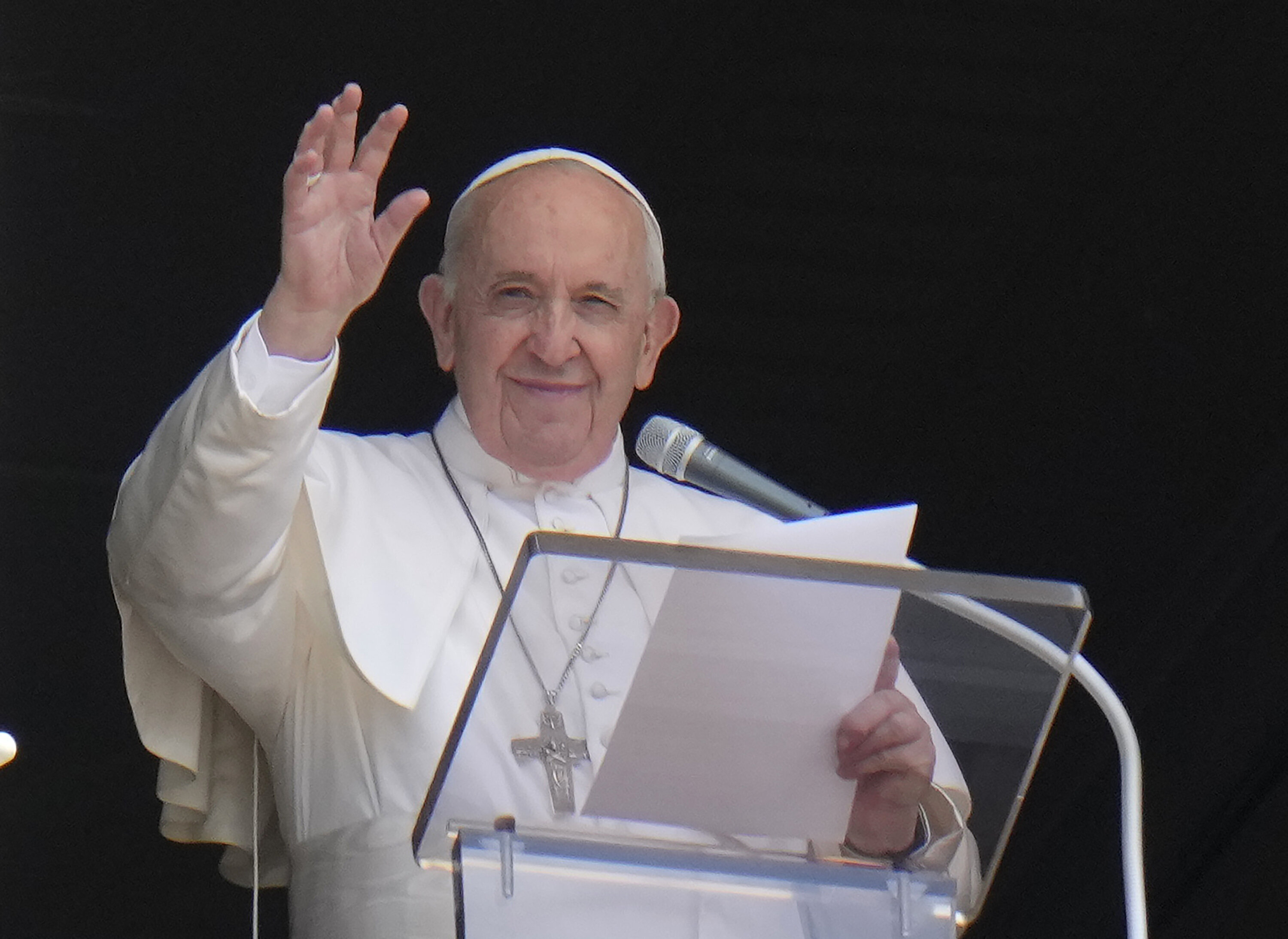 Le pape, opéré du colon le 4 juillet, va bien et restera hospitalisé 7 jours