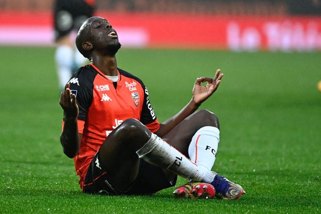 Yoane Wissa face à Nîmes le 13 décembre 2020 au stade du Moustoir à Lorient.