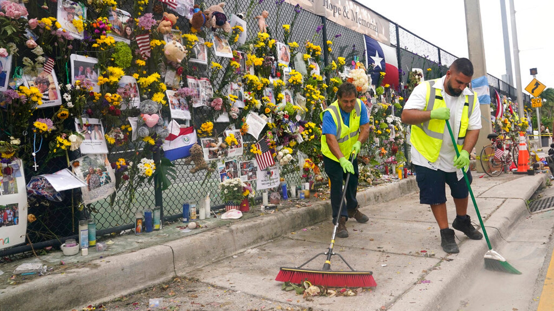 Searchers At Collapsed Florida Condo 'Not Seeing Anything Positive’