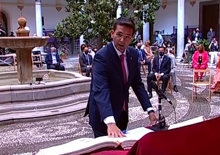 Francisco Cuenca, jurando el cargo como nuevo alcalde de Granada