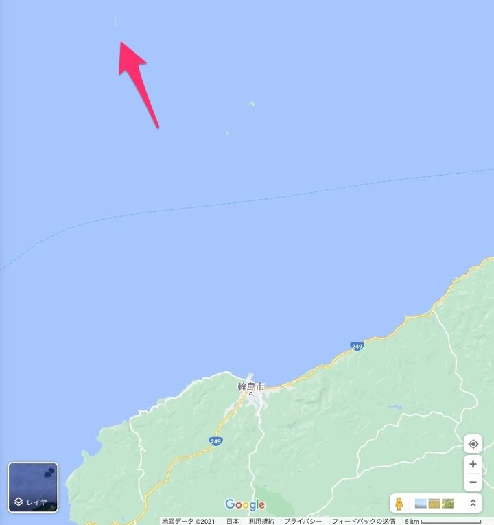 能登半島沖の「謎の三角形」（Googleマップより）