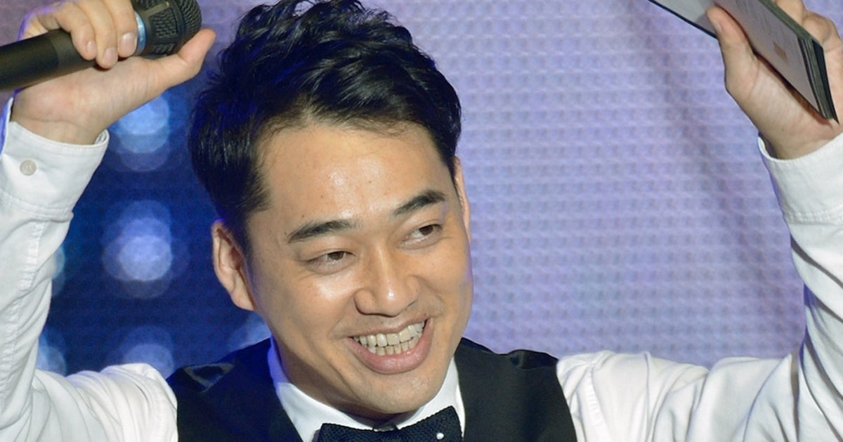 バナナマン設楽統さんが金髪に 似合う カッコよすぎ とネットで話題 画像あり ハフポスト アートとカルチャー バナナマン設楽統さんが金髪に 似合う カッコよすぎ とネットで話題 画像あり ハフポスト アートとカルチャー