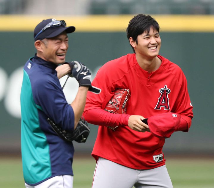大谷翔平選手（右）とイチローさん＝2018年5月、アメリカ・シアトル