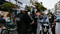 Συνελήφθη αστυνομικός γιατί κρατούσε φυλακισμένη 19χρονη και την