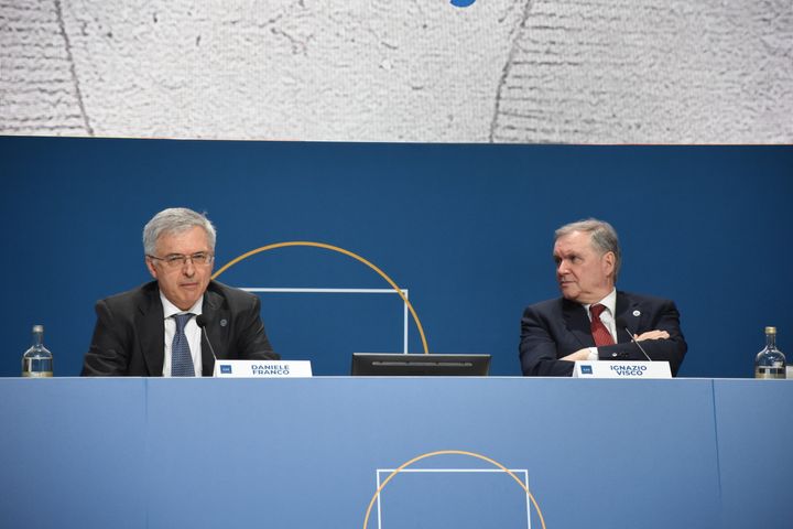 O υπουργός Οικονομικών της Ιταλίας με τον Πρόεδρο της Τράπεζας της Ιταλίας.