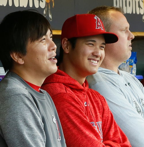 大谷翔平 2016 ハイライトフォト No.73 バスケ 日本ハム 水原一平 大谷翔平 2016 ハイライトフォト No.73 バスケ 日本ハム 水原