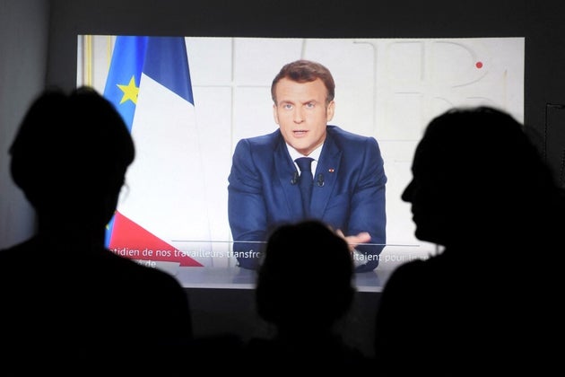 Emmanuel Macron lors de sa dernière allocution télévisée sur l'épidémie de coronavirus, le 31 mars 2021. (Photo by Nicolas TUCAT / AFP)