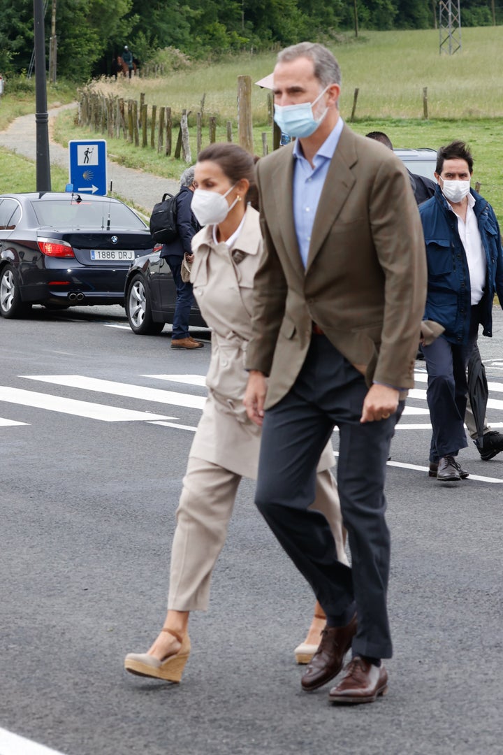 Los reyes Felipe y Letizia, este lunes en Roncesvalles.