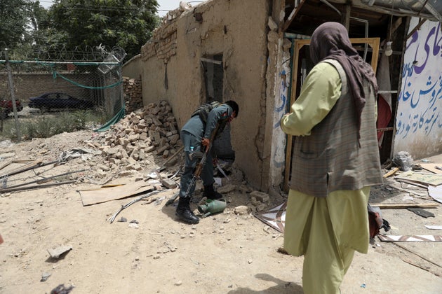 Αφγανιστάν: Οι ταλιμπάν προελαύνουν ξανά, βίντεο-φρίκη με εκτέλεση 22