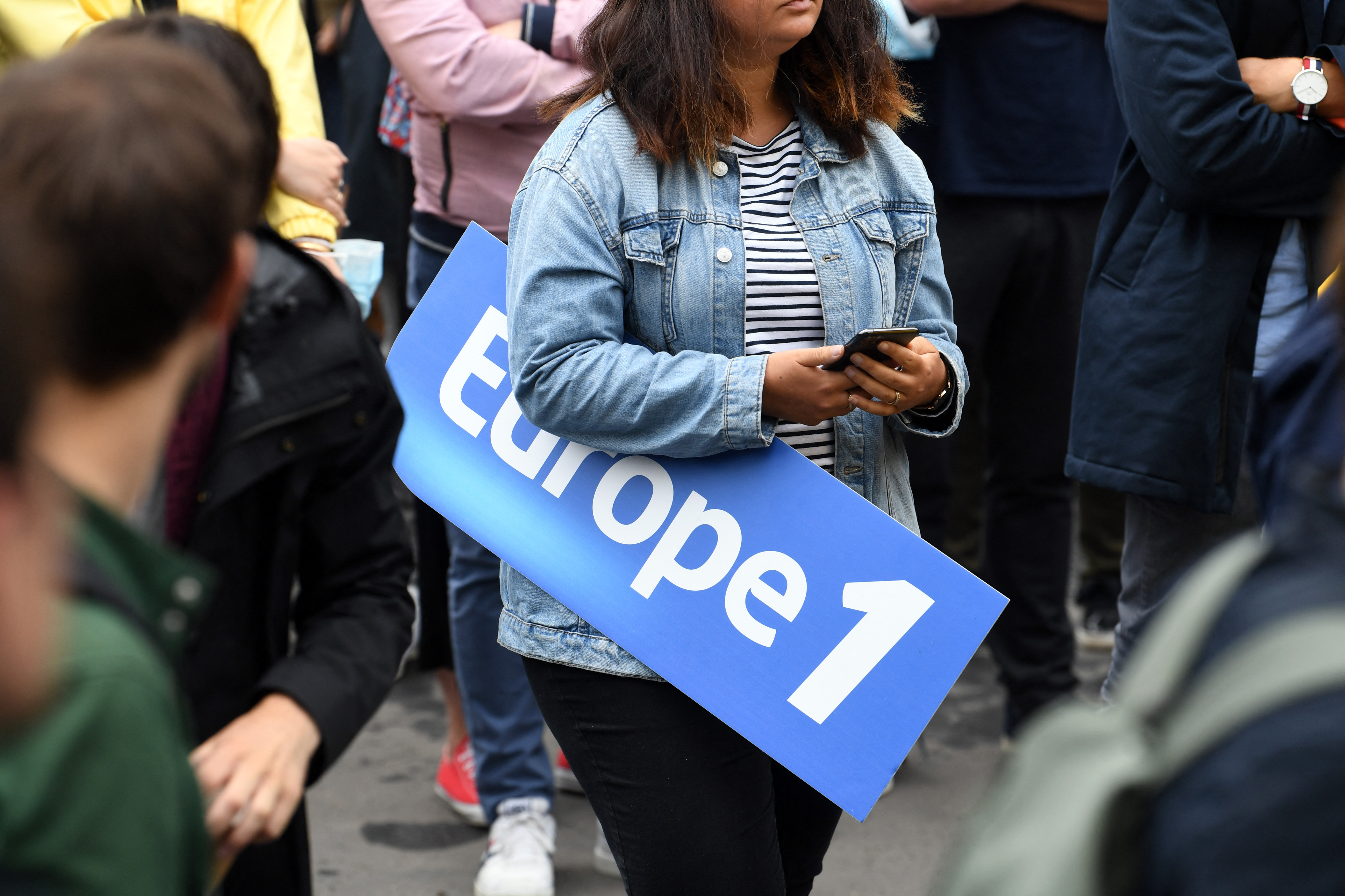 Pour le 14-Juillet, l'émission Europe1-CNews ne passe pas à la radio