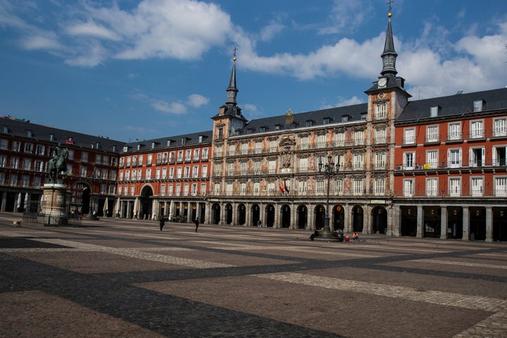 La Plaza Mayor vacía por el confinamiento