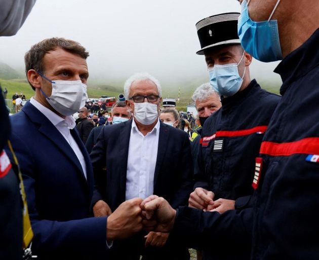 Emmanuel Macron lors de la 18e étape du Tour de France, le 15 juillet