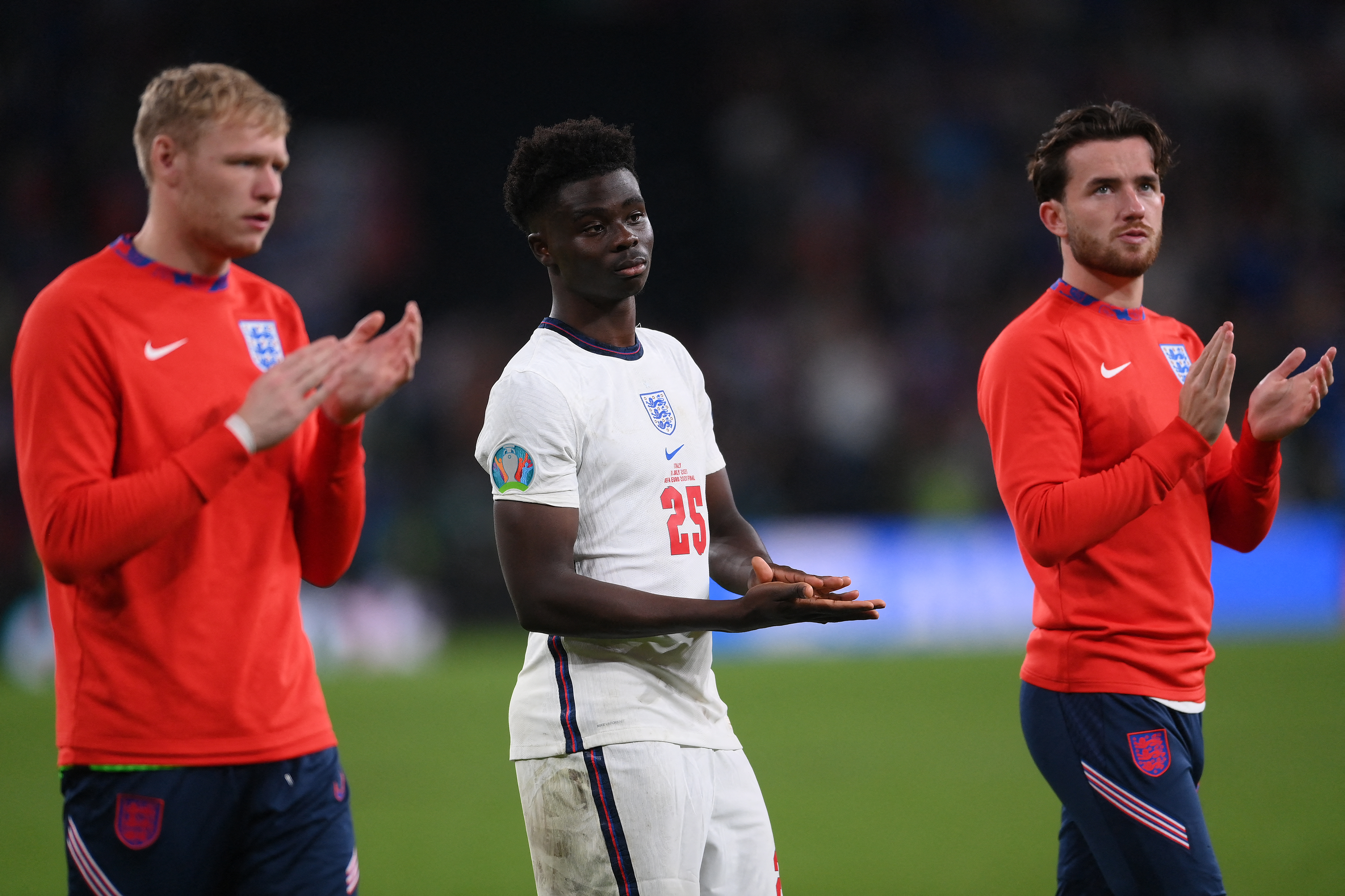 Bukayo Saka, après les insultes racistes en finale de l'Euro, cible Twitter et Facebook