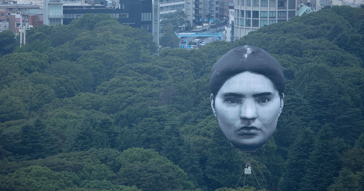 恐怖マンガ『首吊り気球』まさかの無料公開。東京上空に「巨大な顔」が出現してトレンド入り