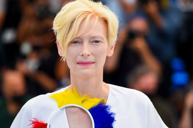 Tilda Swinton, ici à Cannes le vendredi 16 juillet, assure que ses trois épagneuls sont...