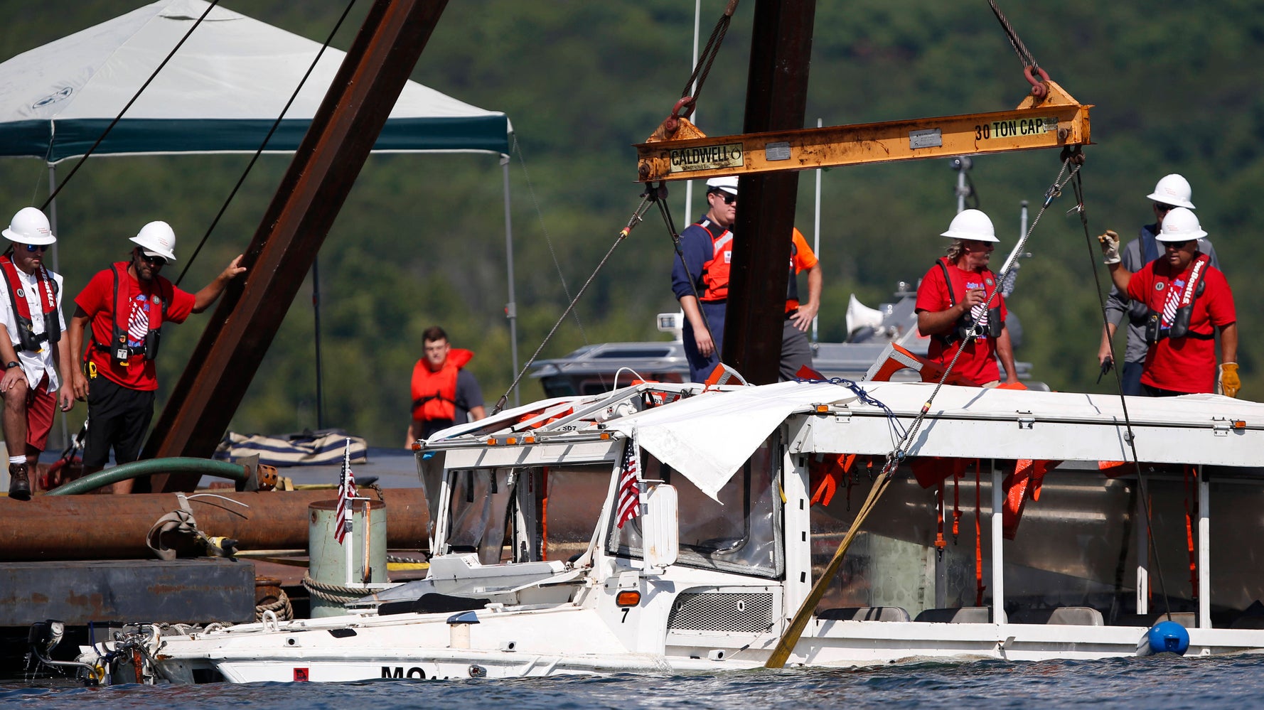 3 Men Charged Over 2018 Fatal Missouri Tourist Boat Accident