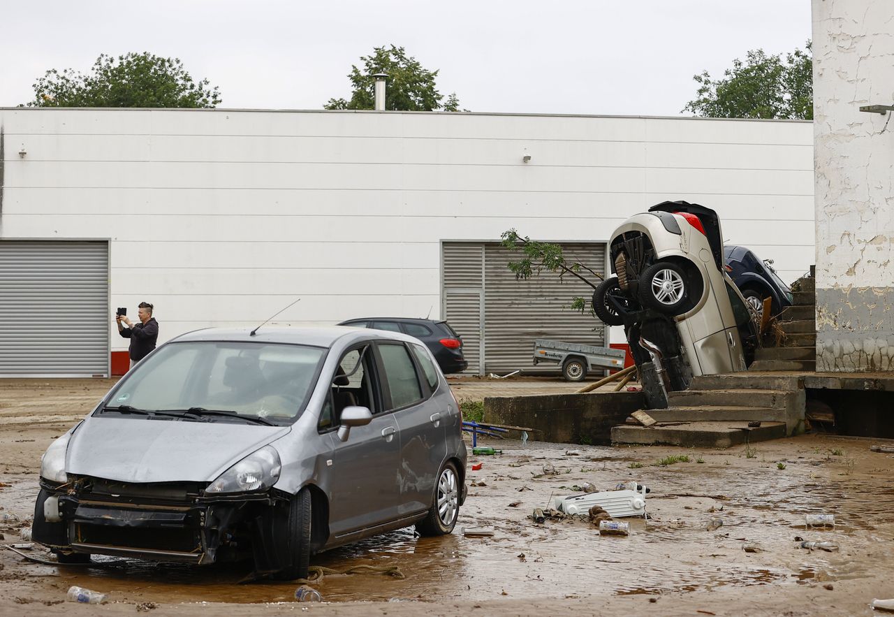 O αριθμός των νεκρών στη Γερμανία από τις χειρότερες εδώ και 200 χρόνια πλημμύρες είναι 103 άτομα (Photo by Abdulhamid Hosbas/Anadolu Agency via Getty Images)