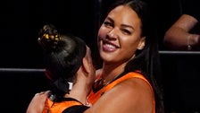 WNBA Star Liz Cambage Withdraws From Australian Olympic Team, Citing Anxiety WNBA Star Liz Cambage Withdraws From Australian Olympic Team, Citing Anxiety