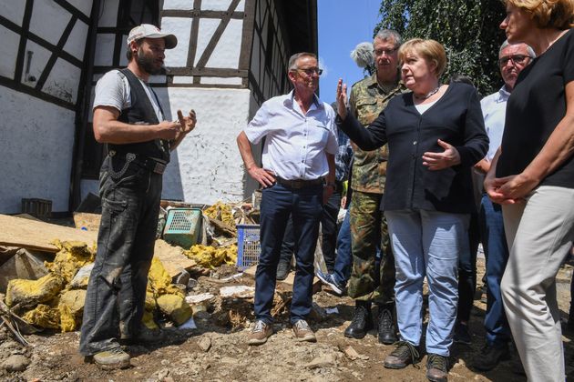 Angela Merkel était à Schuld, l'un des villages les plus touchés par les inondations en Allemagne.