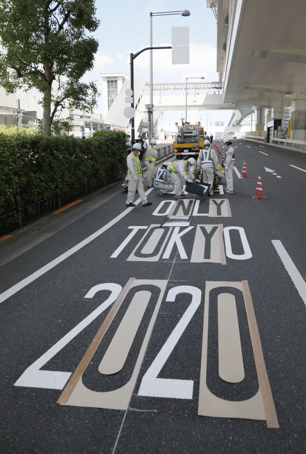 東京五輪・パラリンピック専用レーンの路面標示