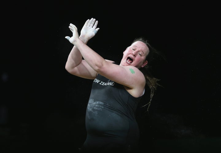 Laurel Hubbard, instantes después de una levantada