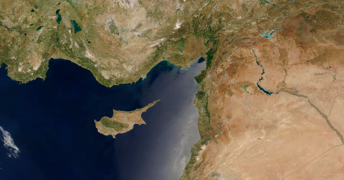 долина камней в турции. турецкие земли. земельные участки в турции. карта турции красная. каппадокия турция.