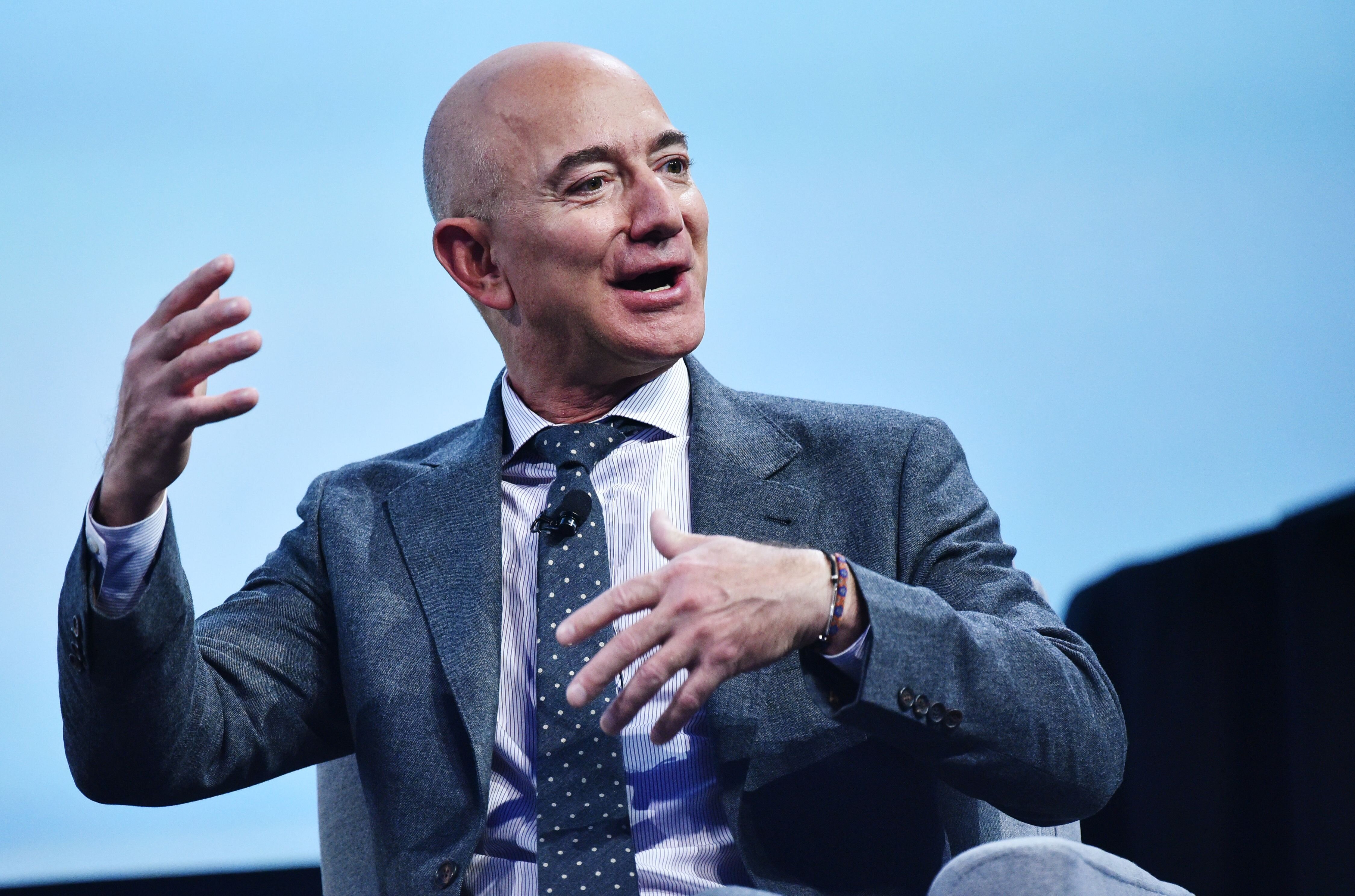 Jeff Bezos décolle pour l'espace avec New Shepard de Blue Origin