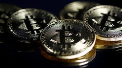 Κάτω από τα 30.000 δολάρια το Bitcoin για πρώτη φορά σ' 'ένα