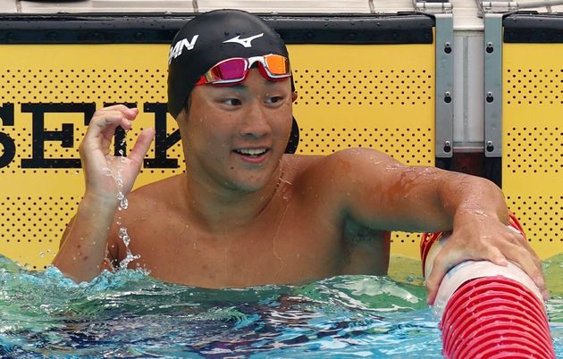 奈良県選手権の男子100m平泳ぎ決勝、ゴールした東京五輪代表の佐藤翔馬選手＝2021年06月26日撮影