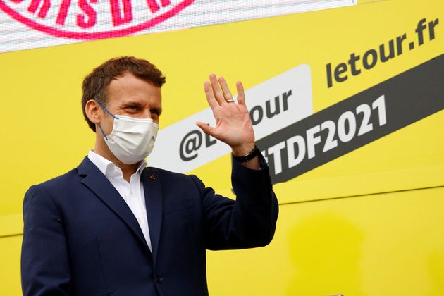 Emmanuel Macron sur le Tour de France jeudi 15 juillet (photo d'illustration).