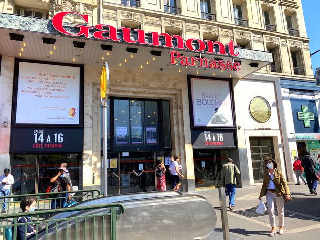 Le cinéma le Gaumont Montparnasse lors de sa réouverture après le premier confinement,...
