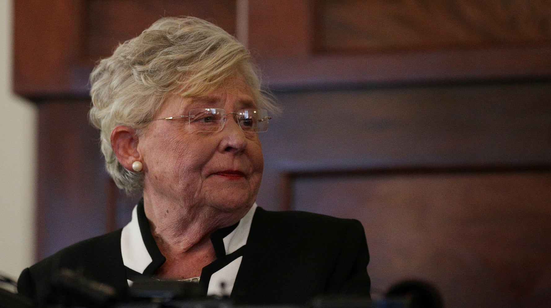 GOP Governor Says It's Time To 'Blame The Unvaccinated' For Pandemic Surge