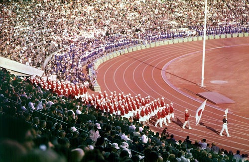開会式、1964年の東京オリンピックはこうだった。写真で振り返る