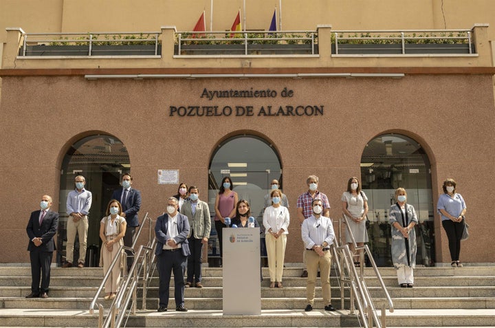Un minuto de silencio por la mujer asesinada en Pozuelo de Alarcón
