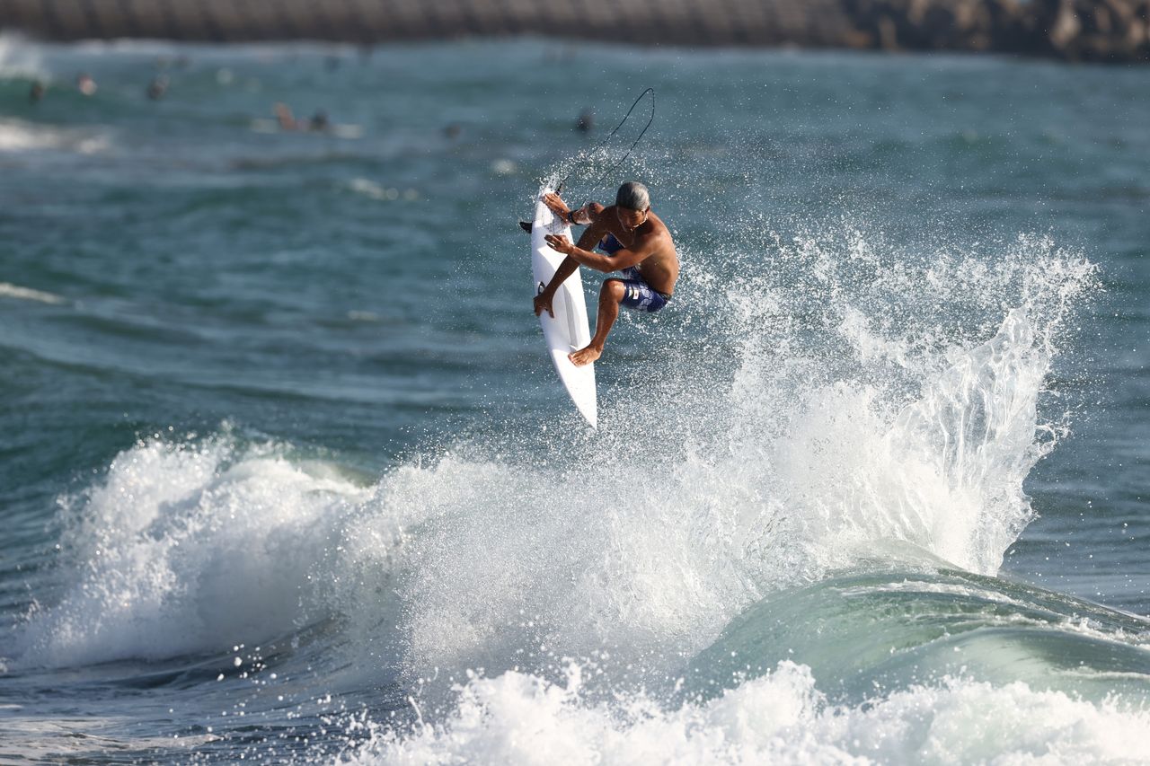  Kanoa Igarashi of Team Japan warms up before competition on day two of the Tokyo 2020 Olympic Games.