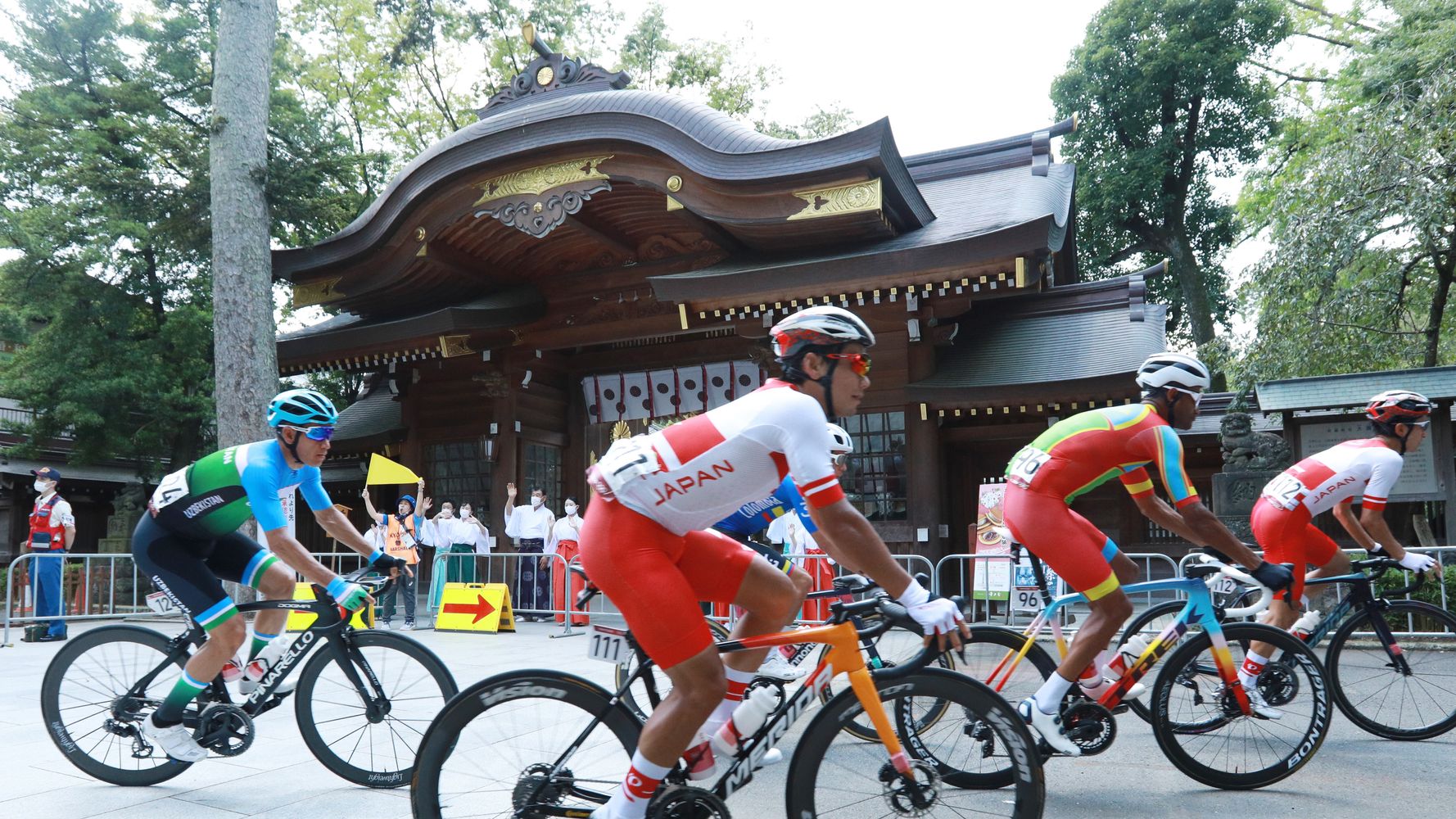 めっちゃ日本らしい 自転車ロードレースの写真に注目集まる 画像 ハフポスト