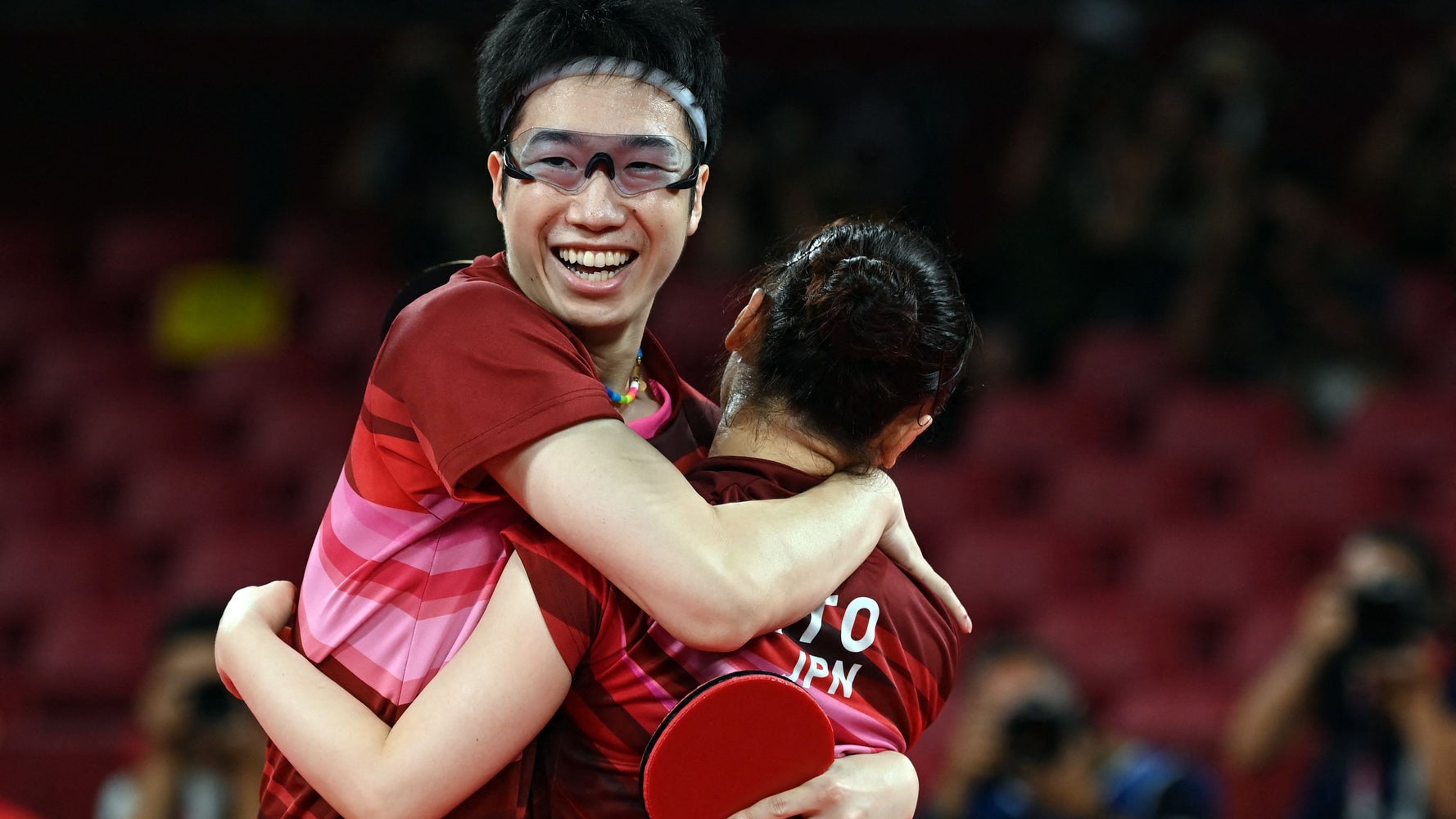 卓球王国 中国に衝撃走る 水谷 伊藤ペア金メダルに賛否 尊敬すべき相手 反則だ 東京オリンピック ハフポスト World 卓球王国 中国に衝撃走る 水谷 伊藤ペア金メダルに賛否 尊敬すべき相手 反則だ 東京オリンピック ハフポスト World
