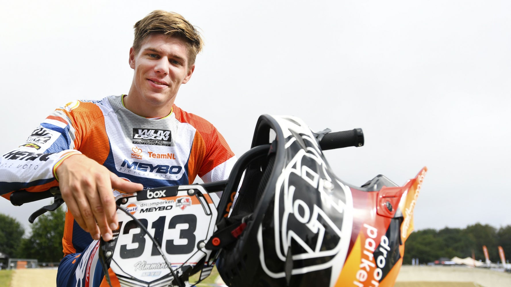 Bmx自転車レースのニック キンマン選手 事故を乗り越え金メダル 練習でコース上でスタッフと衝突 東京オリンピック ハフポスト