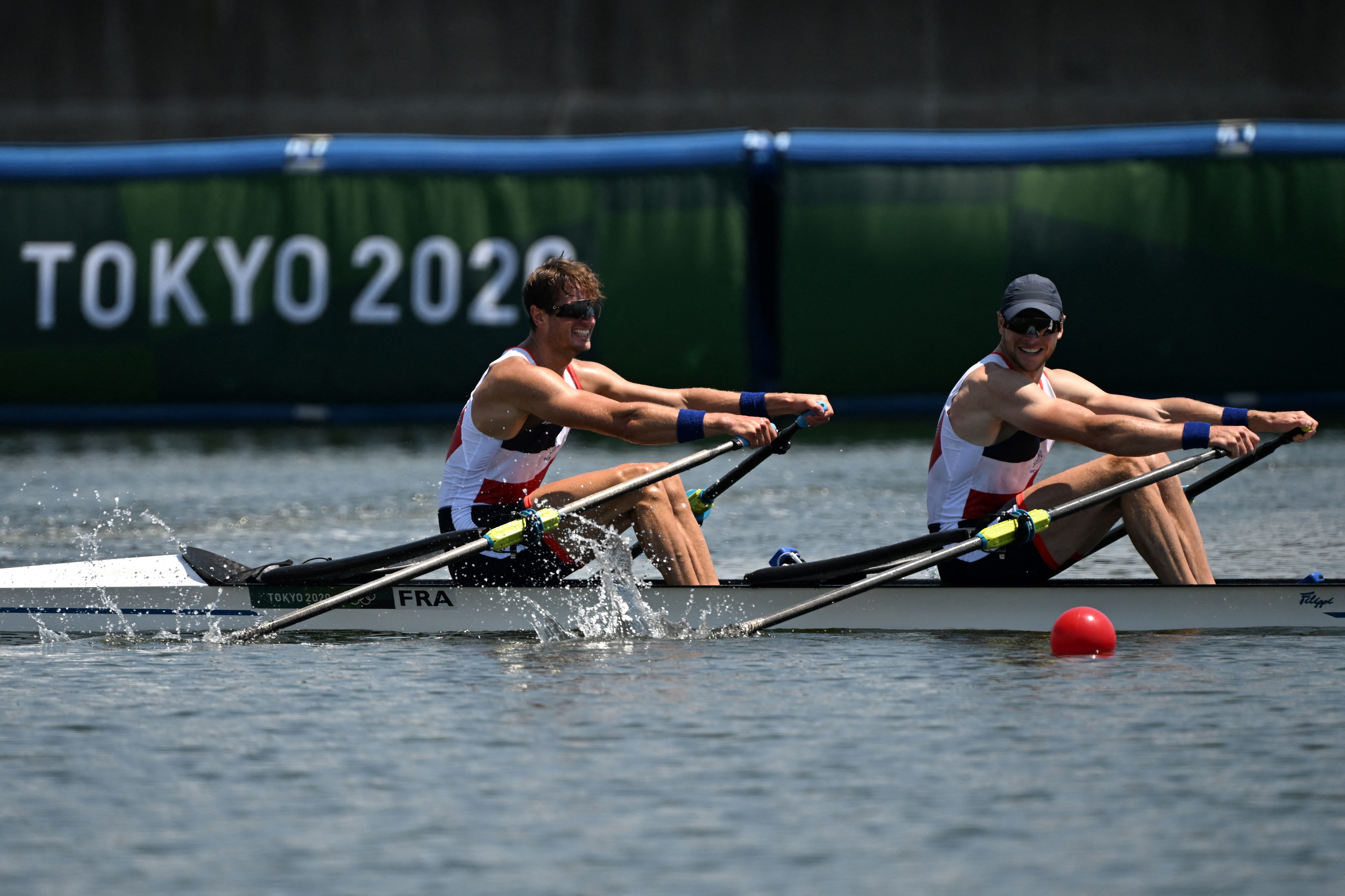 JO: en aviron, Matthieu Androdias et Hugo Boucheron décrochent une médaille d'or