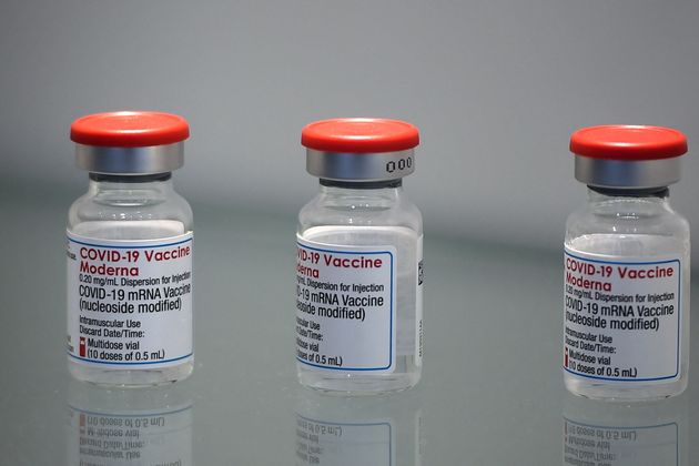 Le vaccin de Moderna contre le covid-19 est le deuxième autorisé en France pour les 12-17 ans après celui de Pfizer-BioNTech (photo d'archive prise en avril en France).