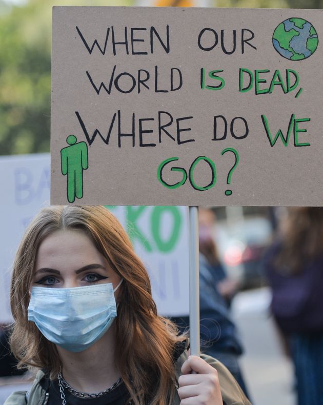 Photo d'illustration prise le 25 septmebre 2019 en Pologne lors d'une manifestation pour agir mieux et davantage contre le réchauffement climatique. (Photo by Artur Widak/NurPhoto via Getty Images)