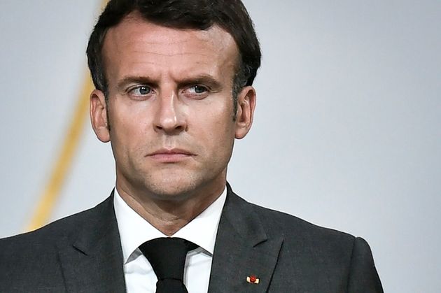 La France a été mauvaise dans la recherche contre le Covid, selon la Cour des Comptes (Photo d'illustration d'Emmanuel Macron prise le 9 juillet 2021 - Stephane de Sakutin, Pool photo via AP)