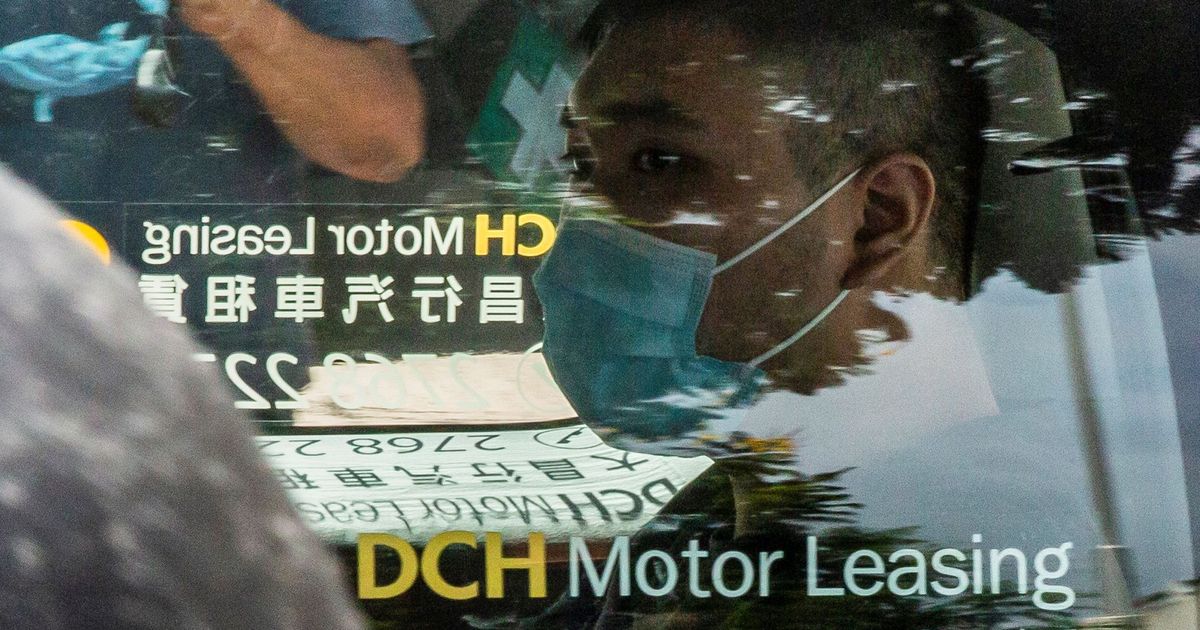 香港「国家安全維持法」初の量刑判断は懲役9年。「香港を取り戻せ」スローガン掲げバイクで突っ込む