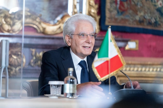 Strage di Bologna, Mattarella: "Quarantuno anni fa la Repubblica colpita al cuore" Strage di Bologna, Mattarella: "Quarantuno anni fa la Repubblica colpita al cuore"