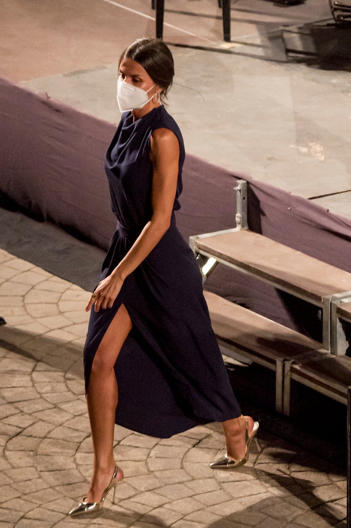 La reina Letizia bajando del escenario del Atlántida Mallorca Film Fest 2021.