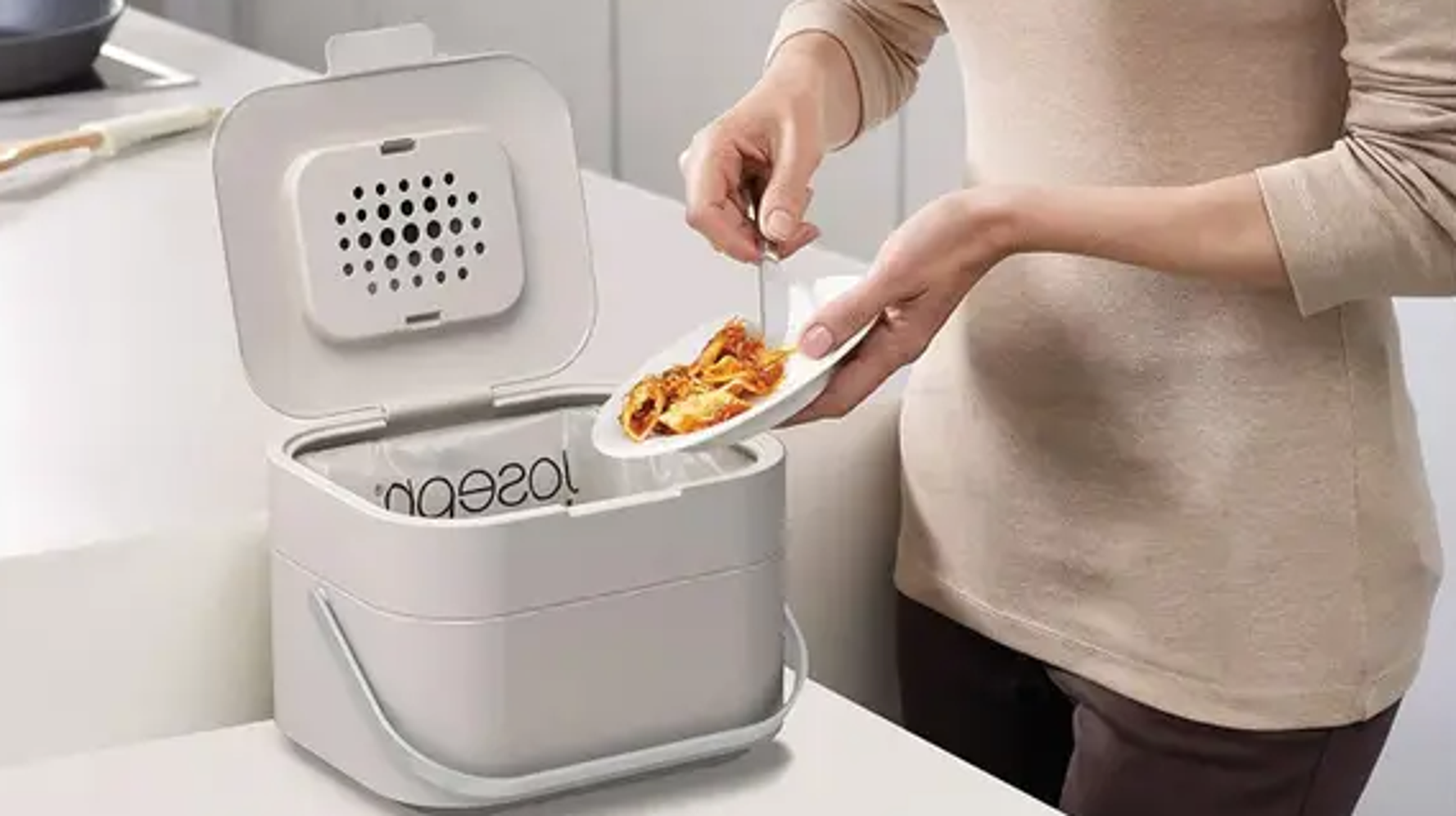 夏の生ゴミが臭わない 大人気 専用ゴミ箱 でキッチンが快適に ハフポスト Life 夏の生ゴミが臭わない 大人気 専用ゴミ箱 でキッチンが快適に ハフポスト Life