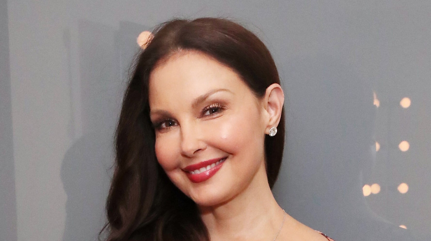 Ashley Judd Says She Can Walk Again Nearly 6 Months After Shattering Leg